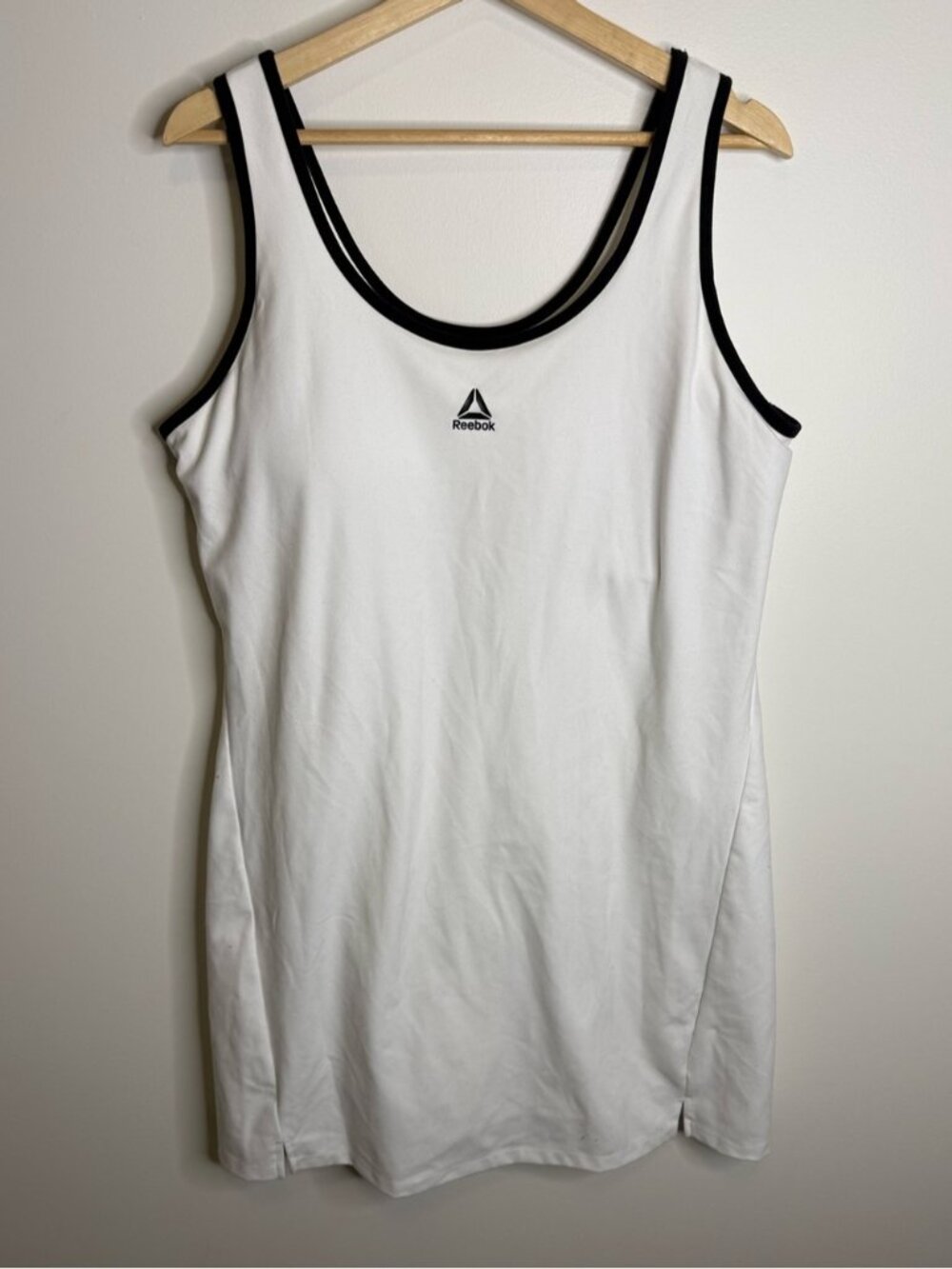 Reebok White Tank Dress with Black Trim with built in shorts size xxl